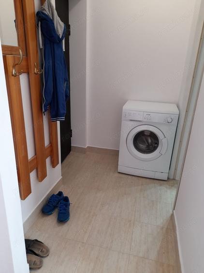 Garsonieră decomandată în Titan