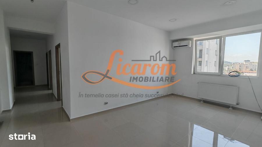 Spațiu comercial, de 65 mp, în Central
