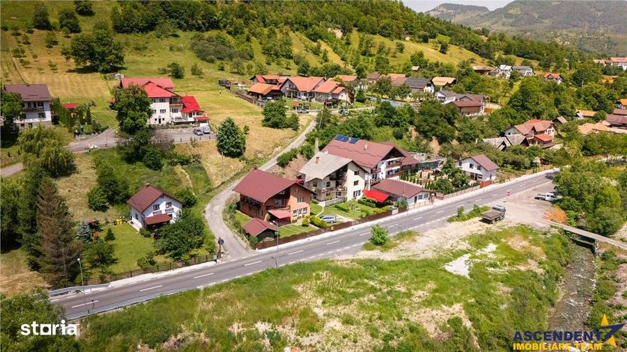 Spațiu comercial, de 294 mp, în Moieciu