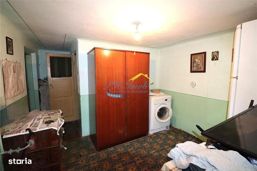 Casă cu 4 camere cu Teren 1014 Mp în Bănești