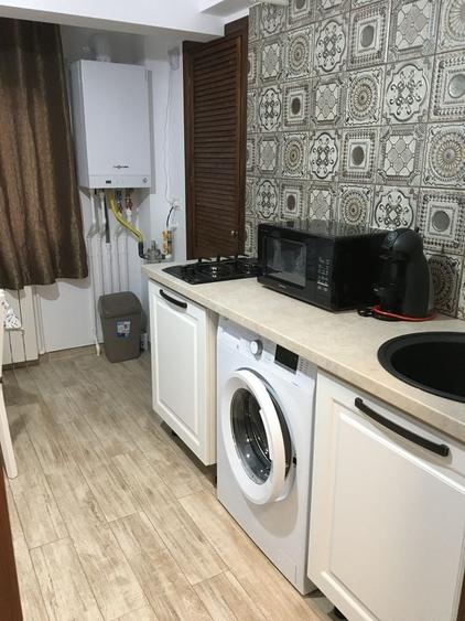 Garsonieră decomandată, mobilată în Faleza Nord