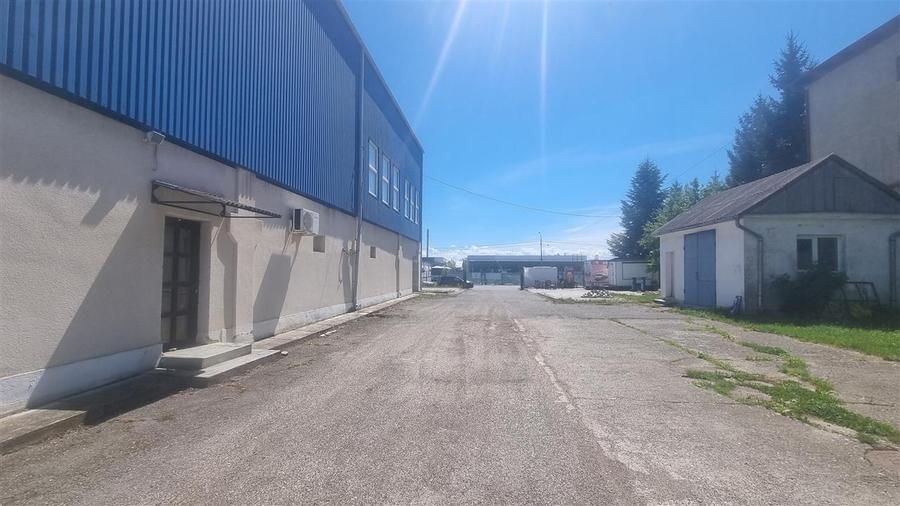 Spațiu comercial, de 1,400 mp, în Sud