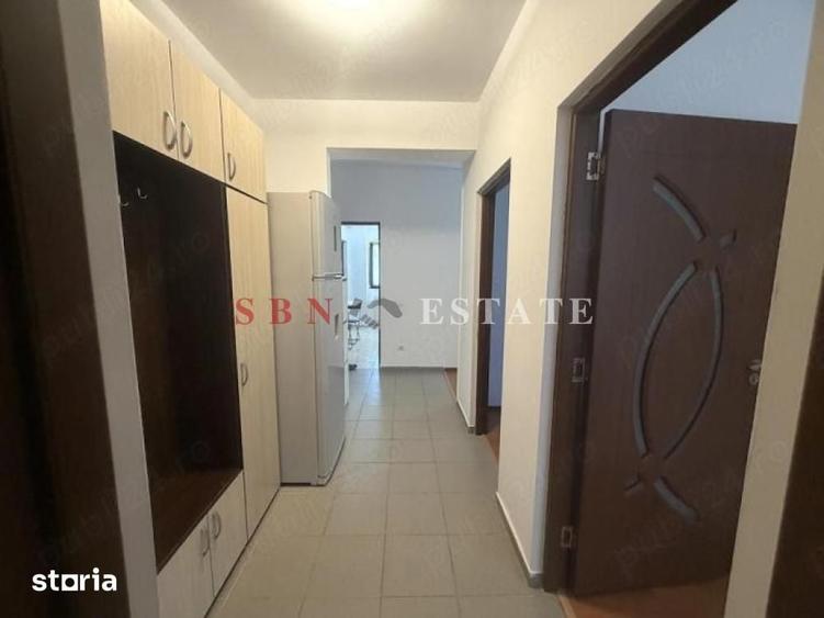 Apartament cu 3 camere decomandat în Băneasa