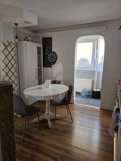 Apartament cu 2 camere decomandat, mobilat în Zorilor