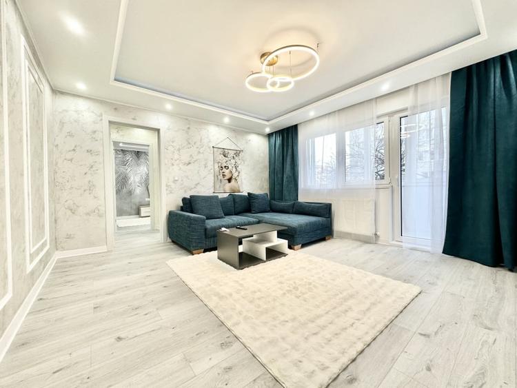 Apartament cu 3 camere semidecomandat, mobilat în Dâmbovița