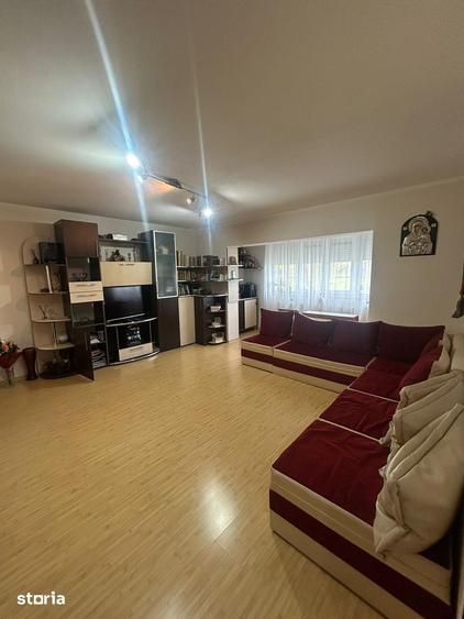 Apartament cu 3 camere în Sud