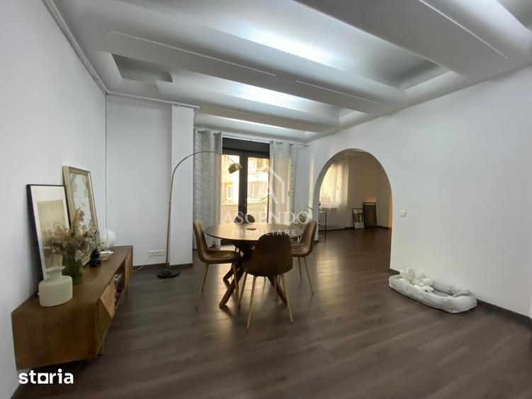 Apartament cu 4 camere în Aviatorilor