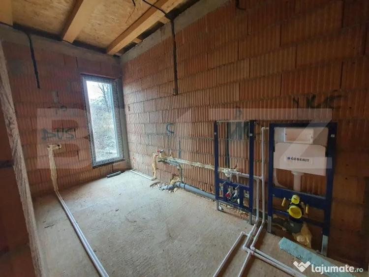 Casă cu 4 camere cu Teren 430 Mp în Central