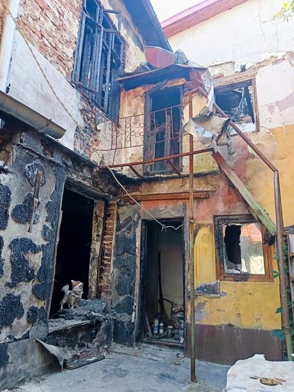 Casă cu 5 camere cu Teren 216 Mp în Banu Manta