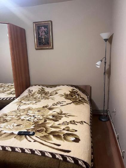 Apartament cu 2 camere semidecomandat în Dâmbovița