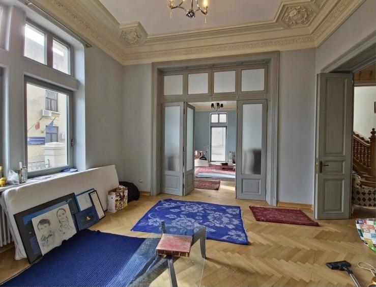 Casă cu 16 camere cu Teren 685 Mp în Rosetti