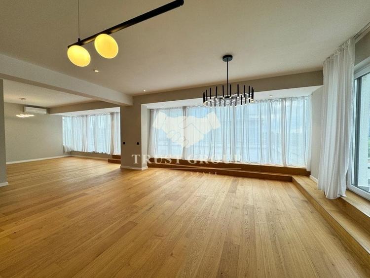 Penthouse cu 4 camere decomandat în Floreasca