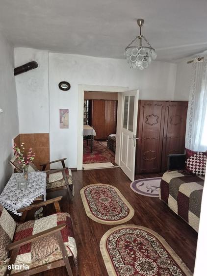 Casă cu 4 camere decomandat cu Teren 486 Mp în Șona