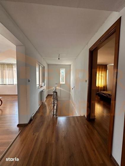 Casă cu 7 camere cu Teren 780 Mp în Ion Creangă