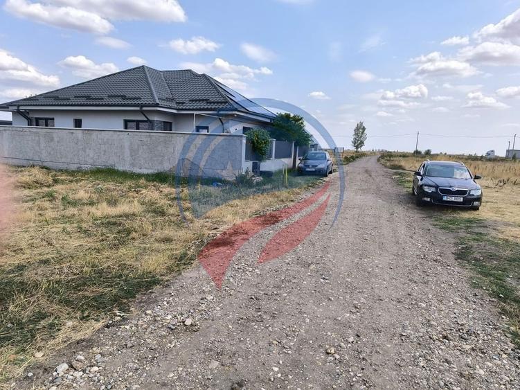 Teren Construcții intravilan de 10128 mp, în Pielești