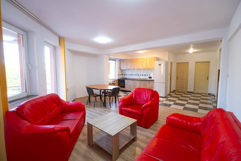 Apartament cu 3 camere decomandat în Zorilor