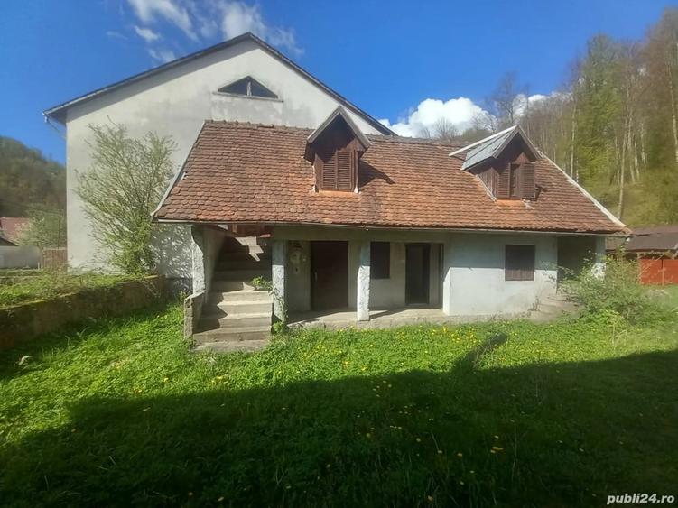 Casă cu 4 camere în Moneasa