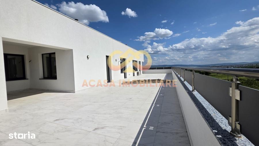 Apartament cu 3 camere decomandat în Voinești