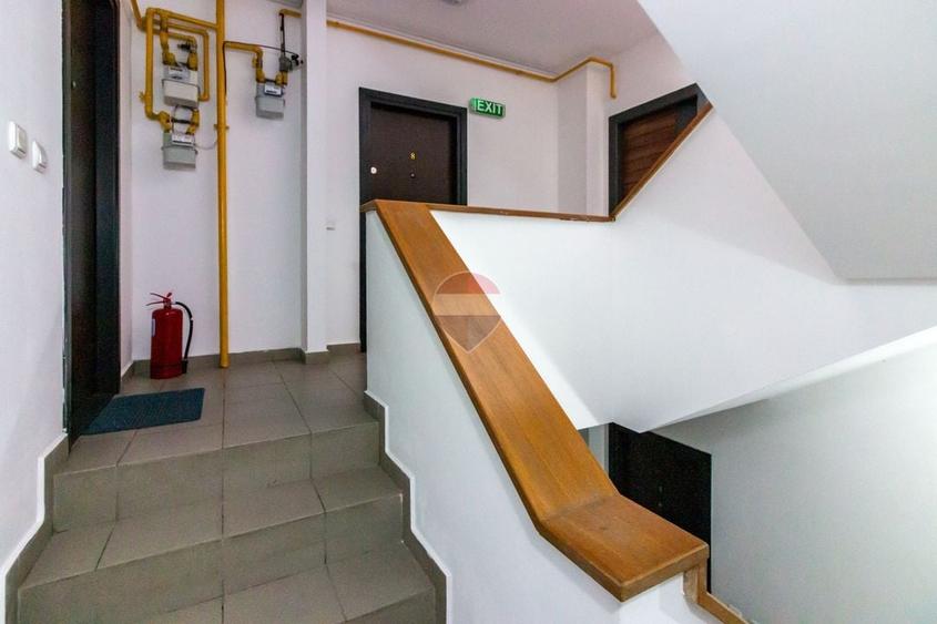 Apartament cu 2 camere semidecomandat, mobilat în Nord