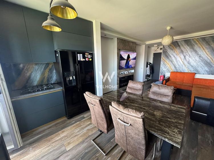 Apartament cu 3 camere semidecomandat, mobilat în Piața Cluj