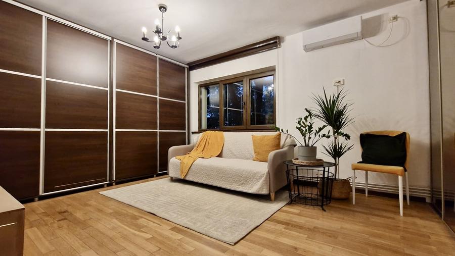 Apartament cu 2 camere semidecomandat, mobilat în Aviației