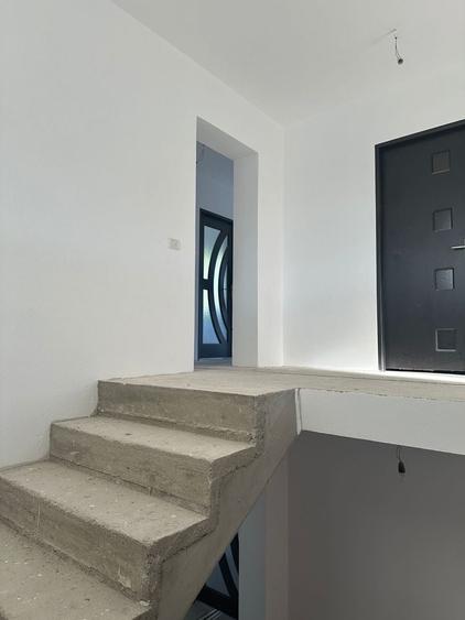 Casă cu 4 camere în Cotmeana