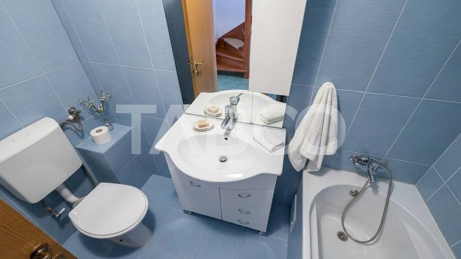 Apartament cu 3 camere decomandat în Trei Stejari