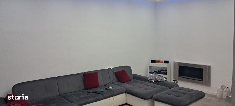 Casă cu 4 camere cu Teren 411 Mp în Dâmbovița