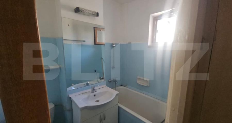 Apartament cu 3 camere decomandat, mobilat în Micro 39