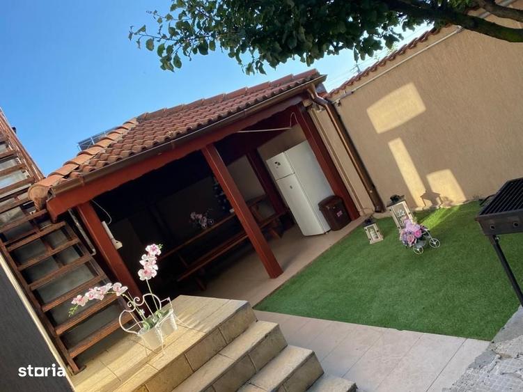 Casă cu 4 camere cu Teren 1050 Mp în Central