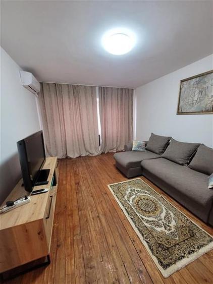 Apartament cu 2 camere decomandat, mobilat în Central