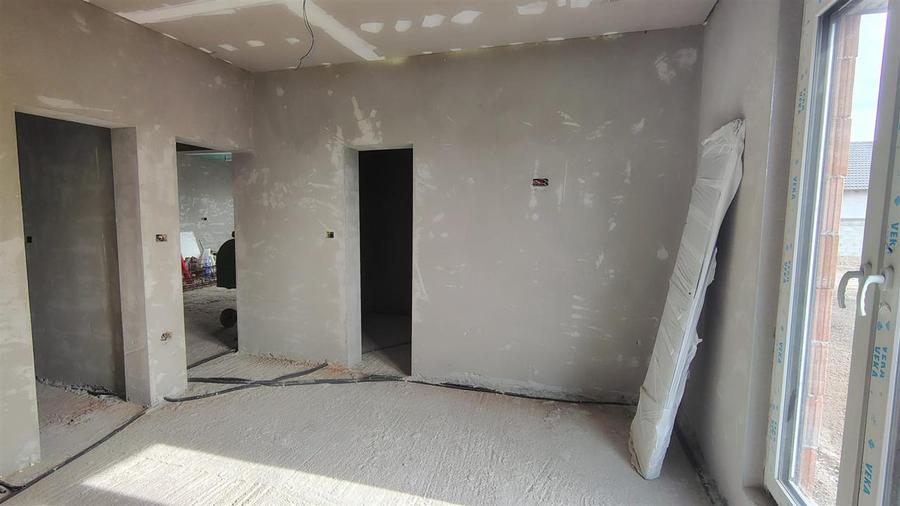 Casă cu 3 camere cu Teren 553 Mp în Fughiu
