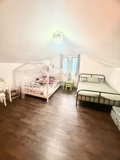 Casă individuală cu 3 camere cu Canalizare în Central