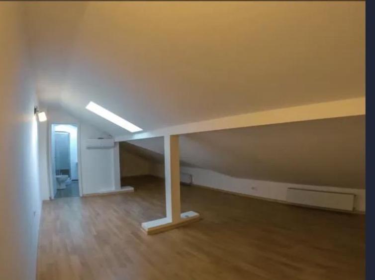 Apartament cu 2 camere decomandat în Lipovei