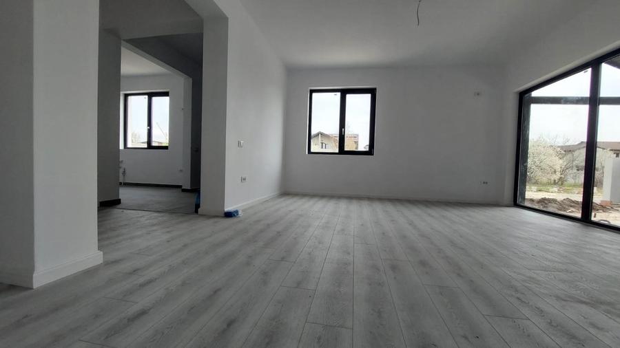 Casă individuală cu 4 camere cu Teren 450 Mp în Prelungirea Ghencea