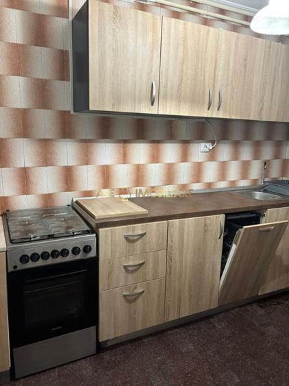 Apartament cu 2 camere decomandat, mobilat în Vitan