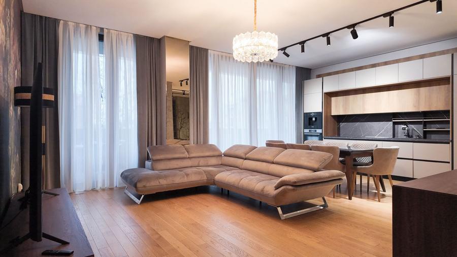 Apartament cu 5 camere decomandat, mobilat în Floreasca
