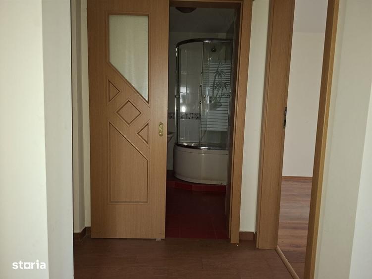 Apartament cu 3 camere decomandat în Vest