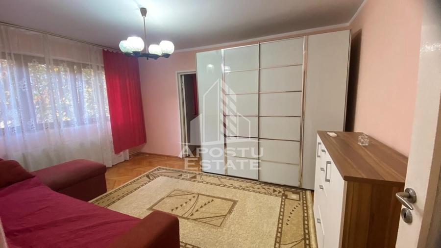 Apartament cu 2 camere semidecomandat în Dacia