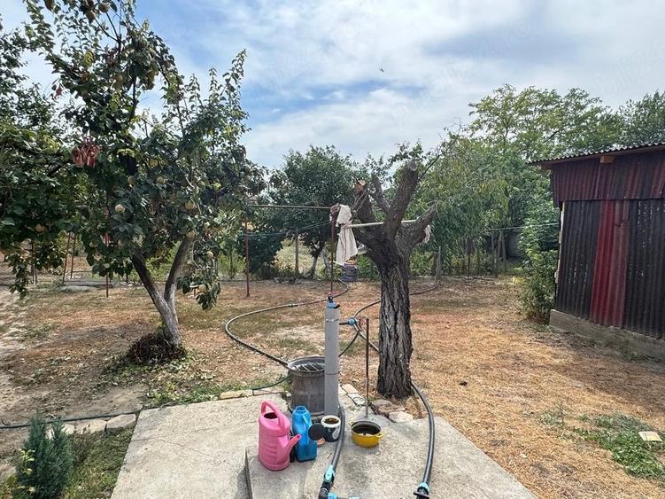 Casă cu 4 camere cu Teren 2800 Mp în Exterior Vest