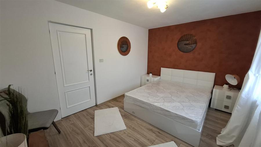 Casă individuală cu 5 camere cu Canalizare în Valea Lupului