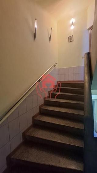 Apartament cu 6 camere semidecomandat, mobilat în Gara de Nord