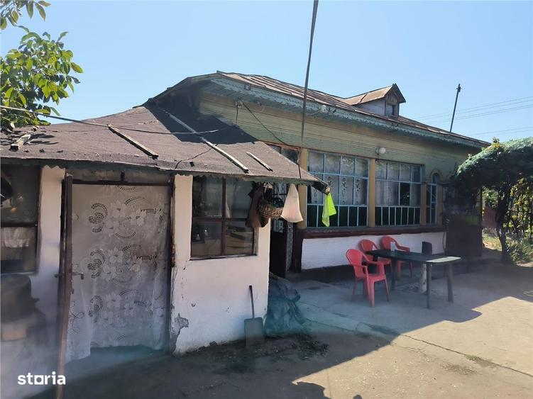 Casă cu 3 camere în Novaci