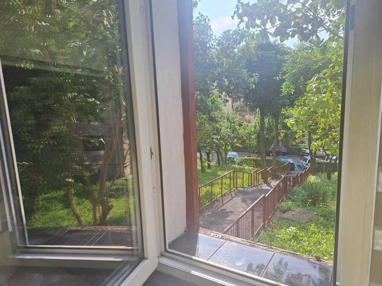 Apartament cu 2 camere decomandat în Exterior Vest