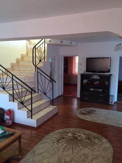 Casă cu 4 camere cu Teren 700 Mp în Exterior Vest