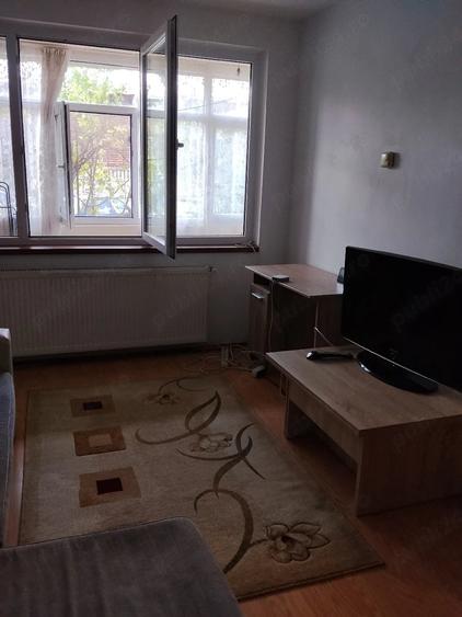 Apartament cu 2 camere decomandat în Exterior Vest