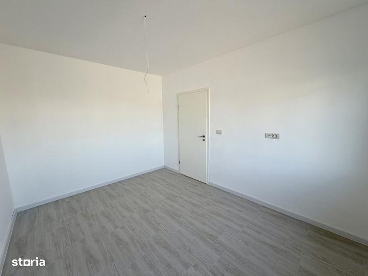 Casă cu 3 camere în Moșnița Veche