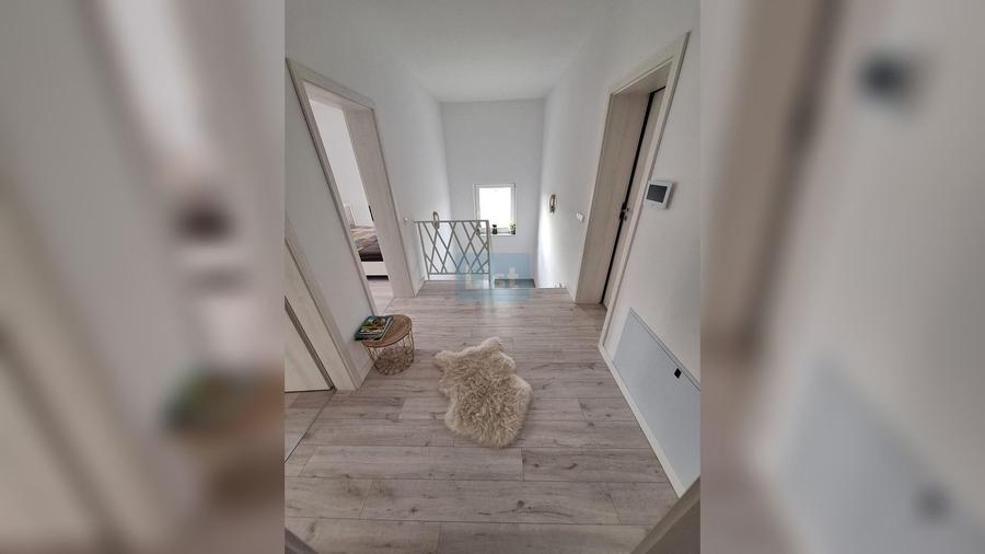 Casă cu 4 camere cu Teren 400 Mp în Centura