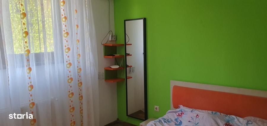 Apartament cu 2 camere decomandat, mobilat în Central