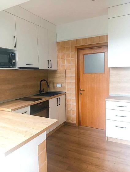 Apartament cu 3 camere în Centrul Civic